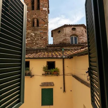 Apartment Historic Apt In The Center Of With Balcony *