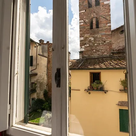Historic Apt In The Center Of With Balcony * Lucca