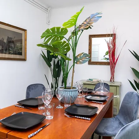 Appartamento Historic Apt In The Center Of With Balcony *